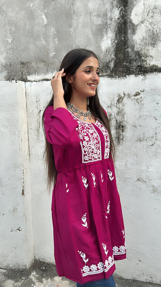 NOOR LUCKHNAVI CHIKANKARI SHORT GOWN